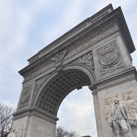 Meet 🇬🇧🇬🇧🇬🇧 girl in LA - Picture 10 of 11